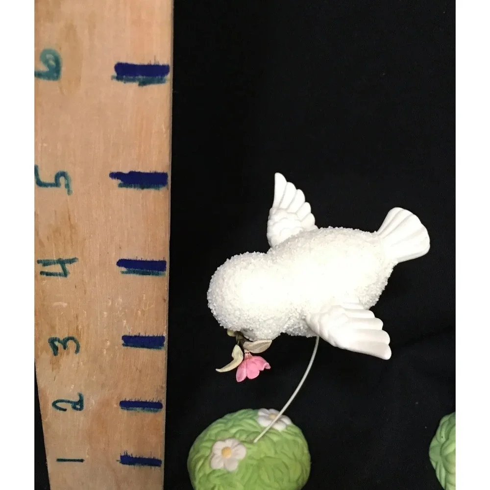 Dept 56‎ Snowbunnies '2007 LE Flying Robin Figurine